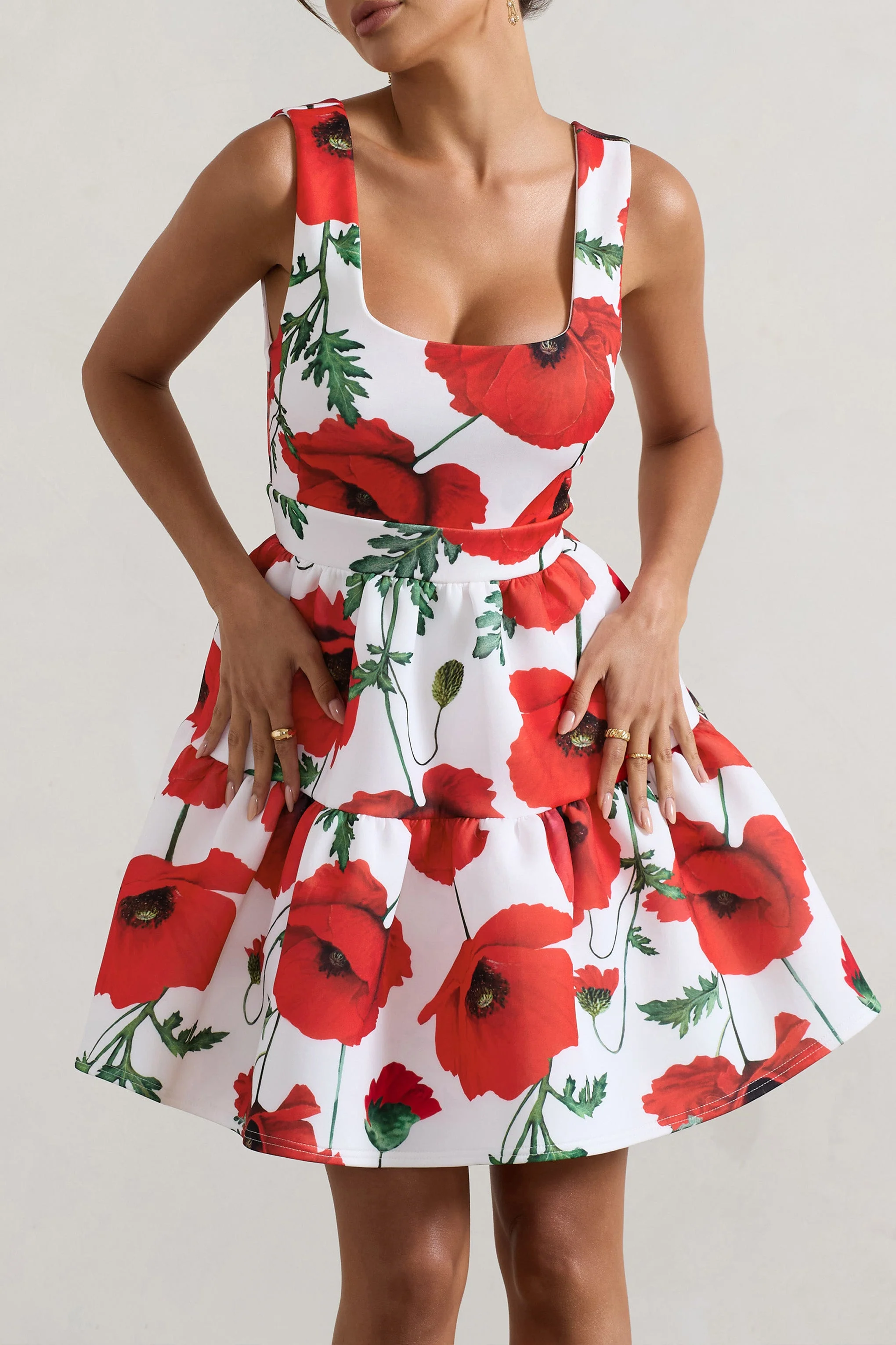 Alia | Minikleid mit Mohnblumen-Print, Rundhalsausschnitt und Stufensaum - Image 3