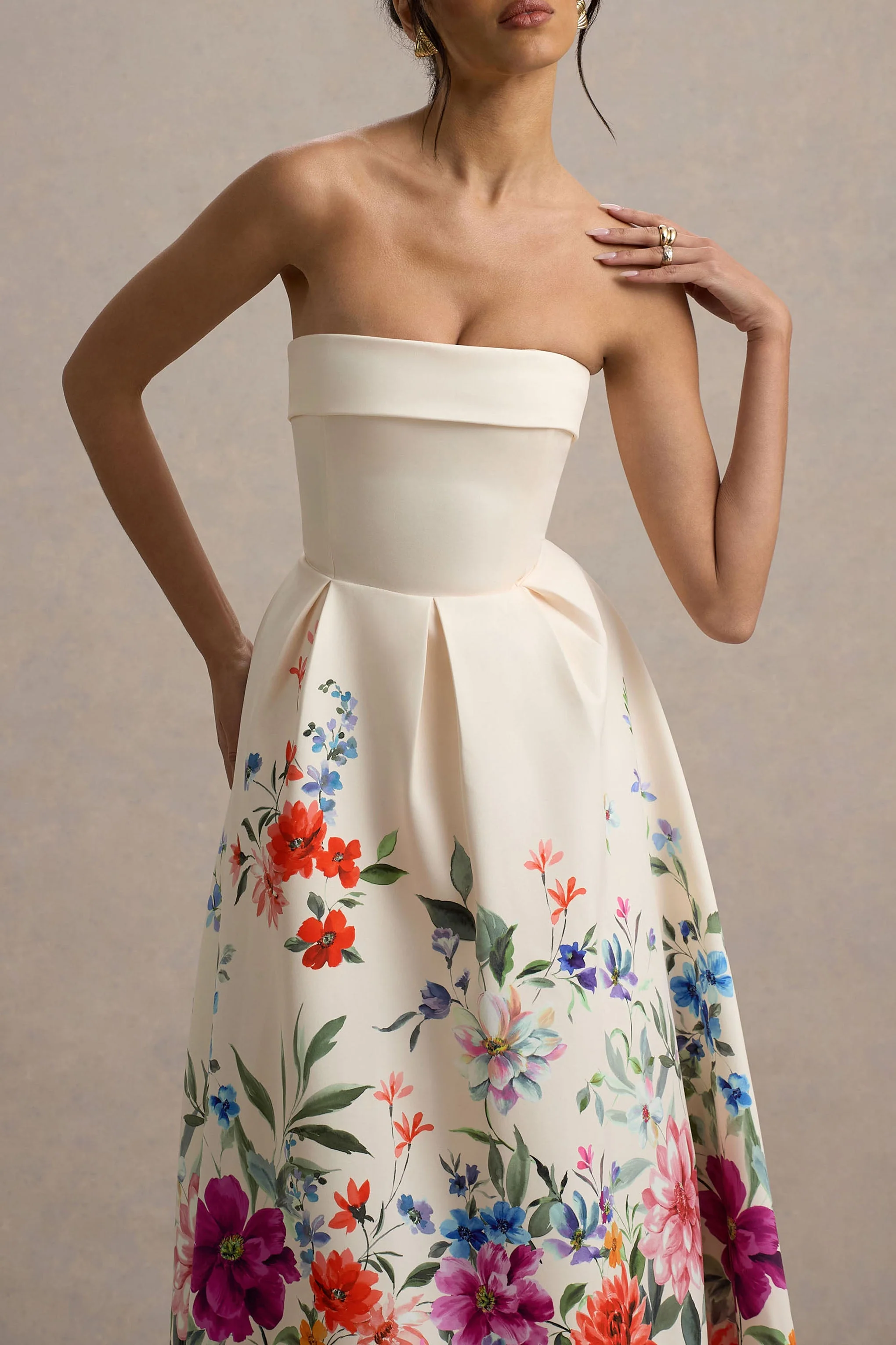 Annalise | Hellrosa Bandeau-Skater-Midikleid mit Blumenmuster - Image 3