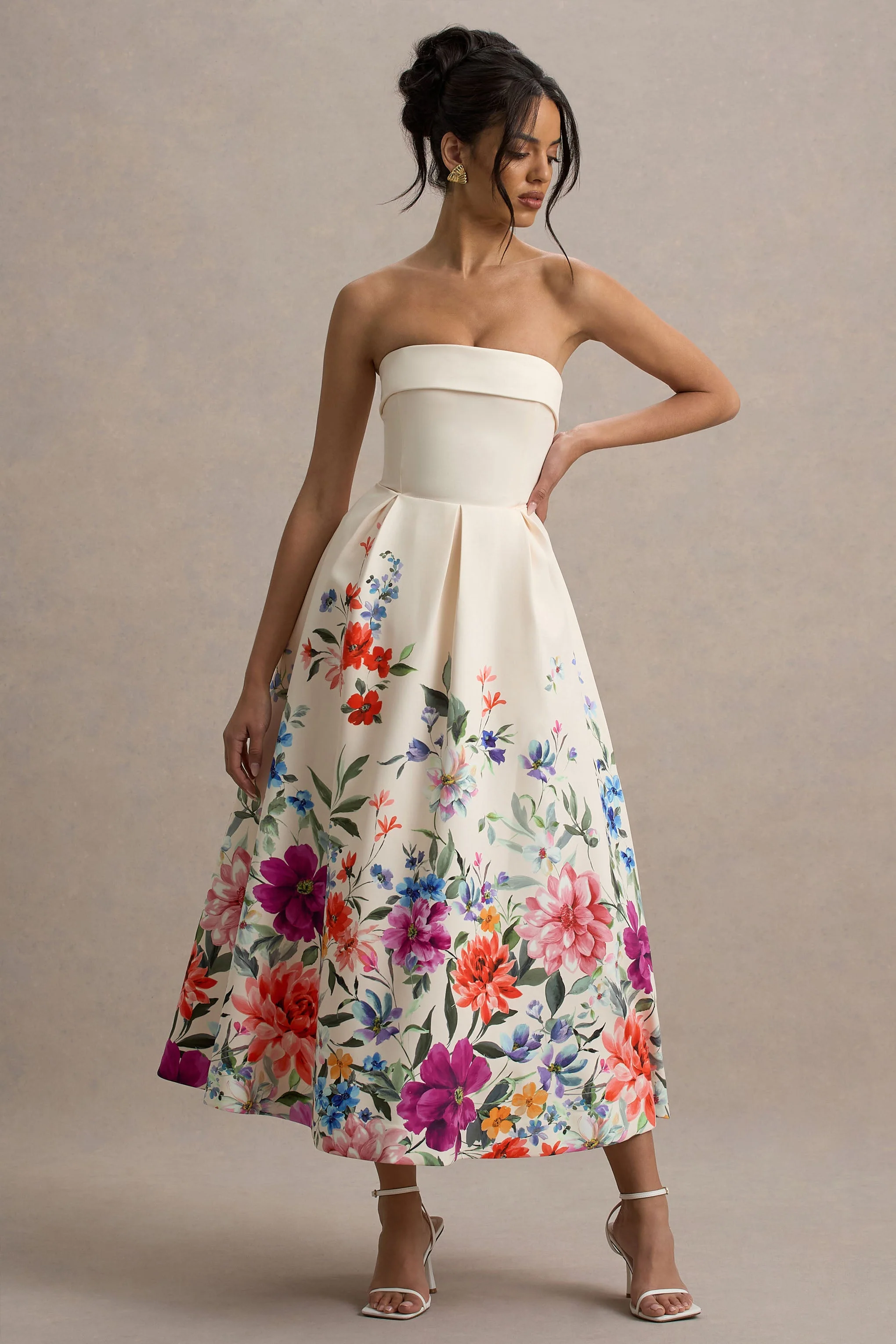 Annalise | Hellrosa Bandeau-Skater-Midikleid mit Blumenmuster - Image 5