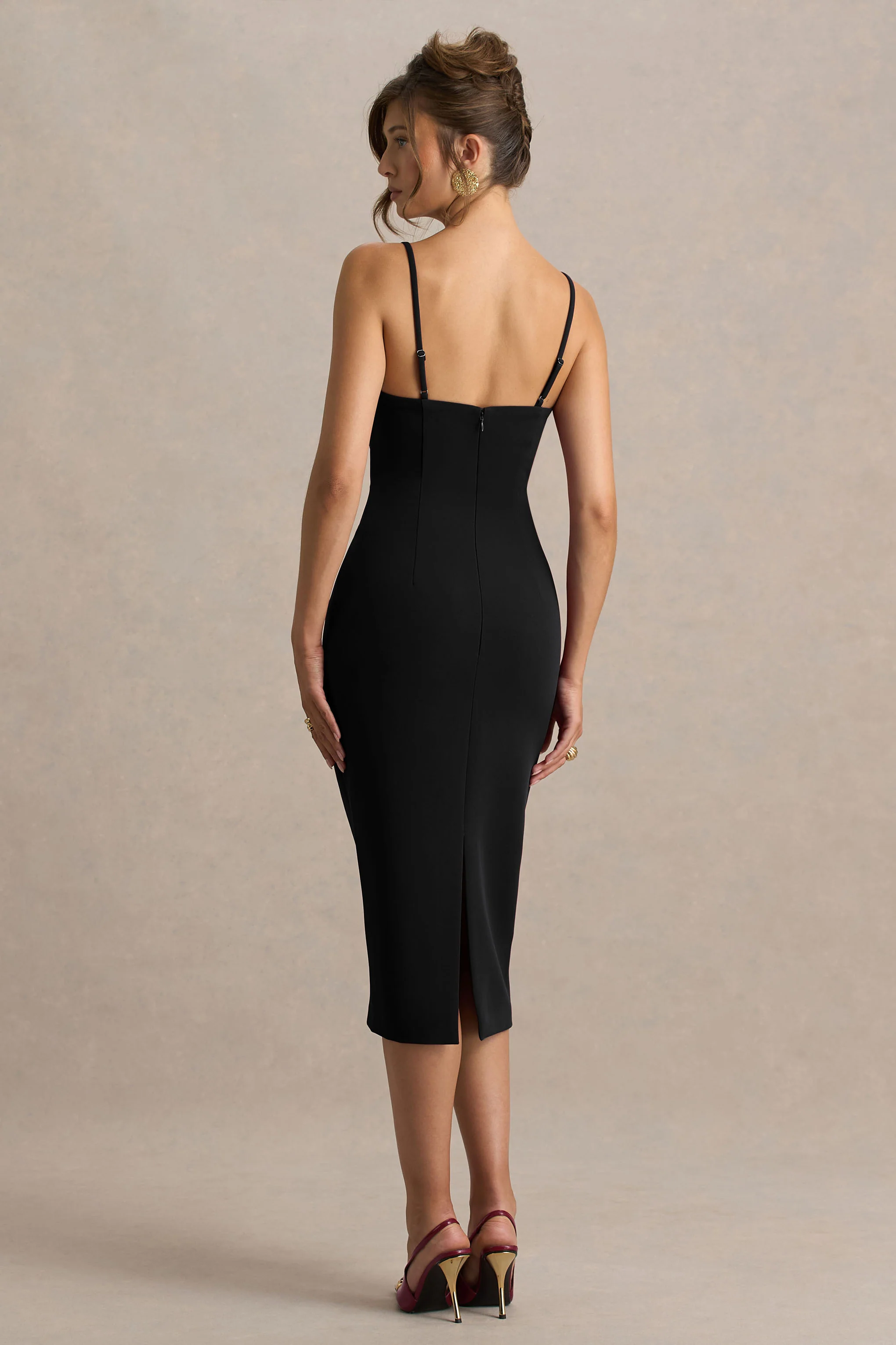 Baylor | Schwarzes Midikleid mit abnehmbarem Cape - Image 6