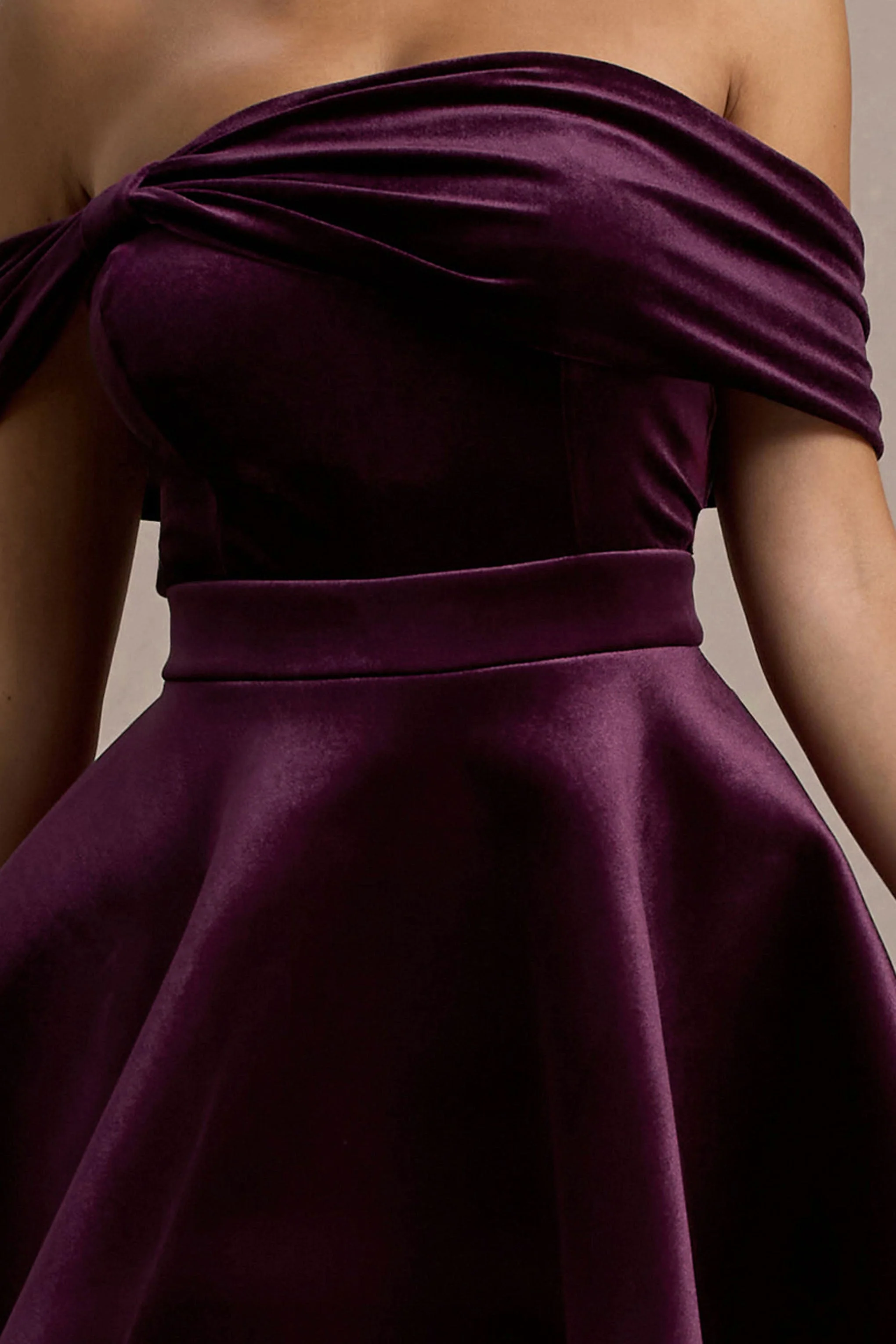 Dede | Port Velvet Bow Bardot Skater Mini-Kleid - Image 7