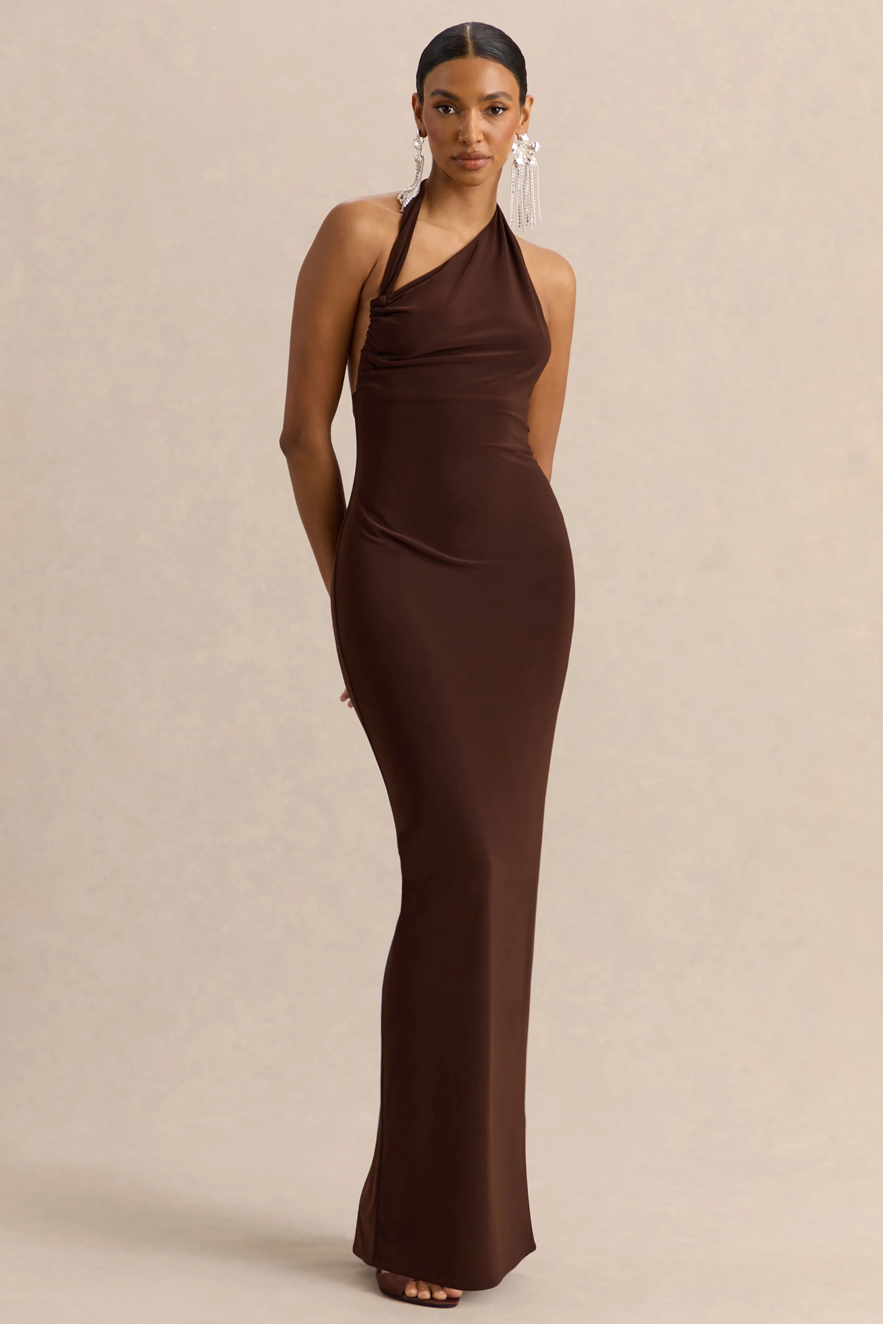 Delisse | Braunes Maxikleid mit asymmetrischem Ausschnitt - Image 5