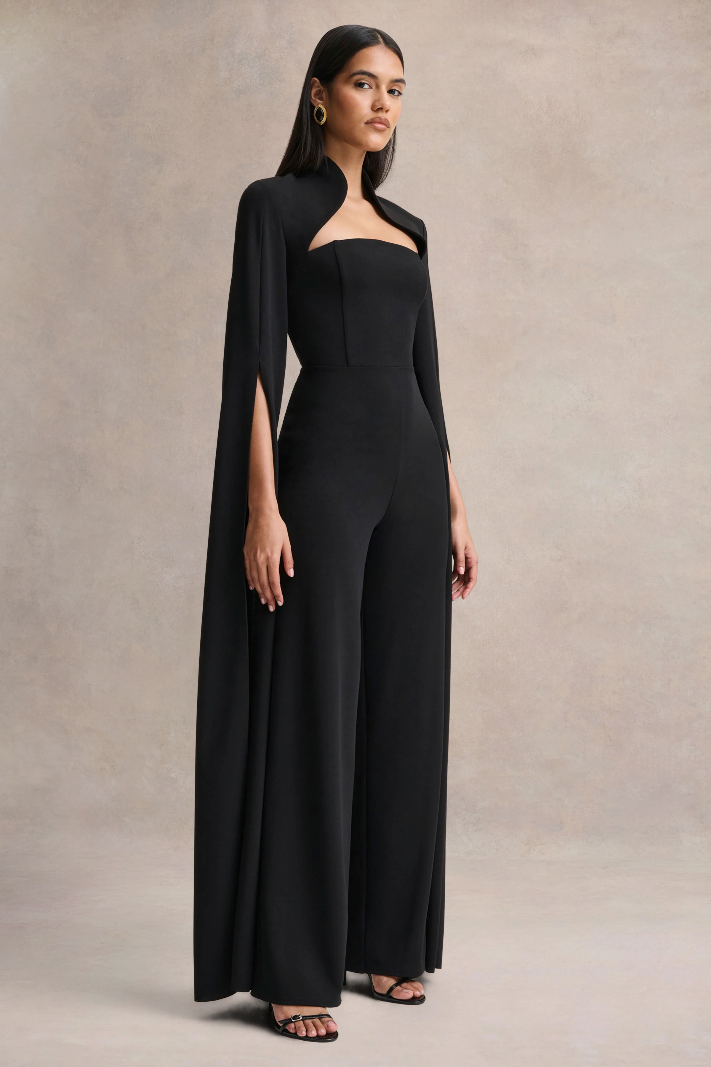 Elisabetta | Schwarzer Jumpsuit mit eckigem Ausschnitt und Cape-Ärmeln - Image 5
