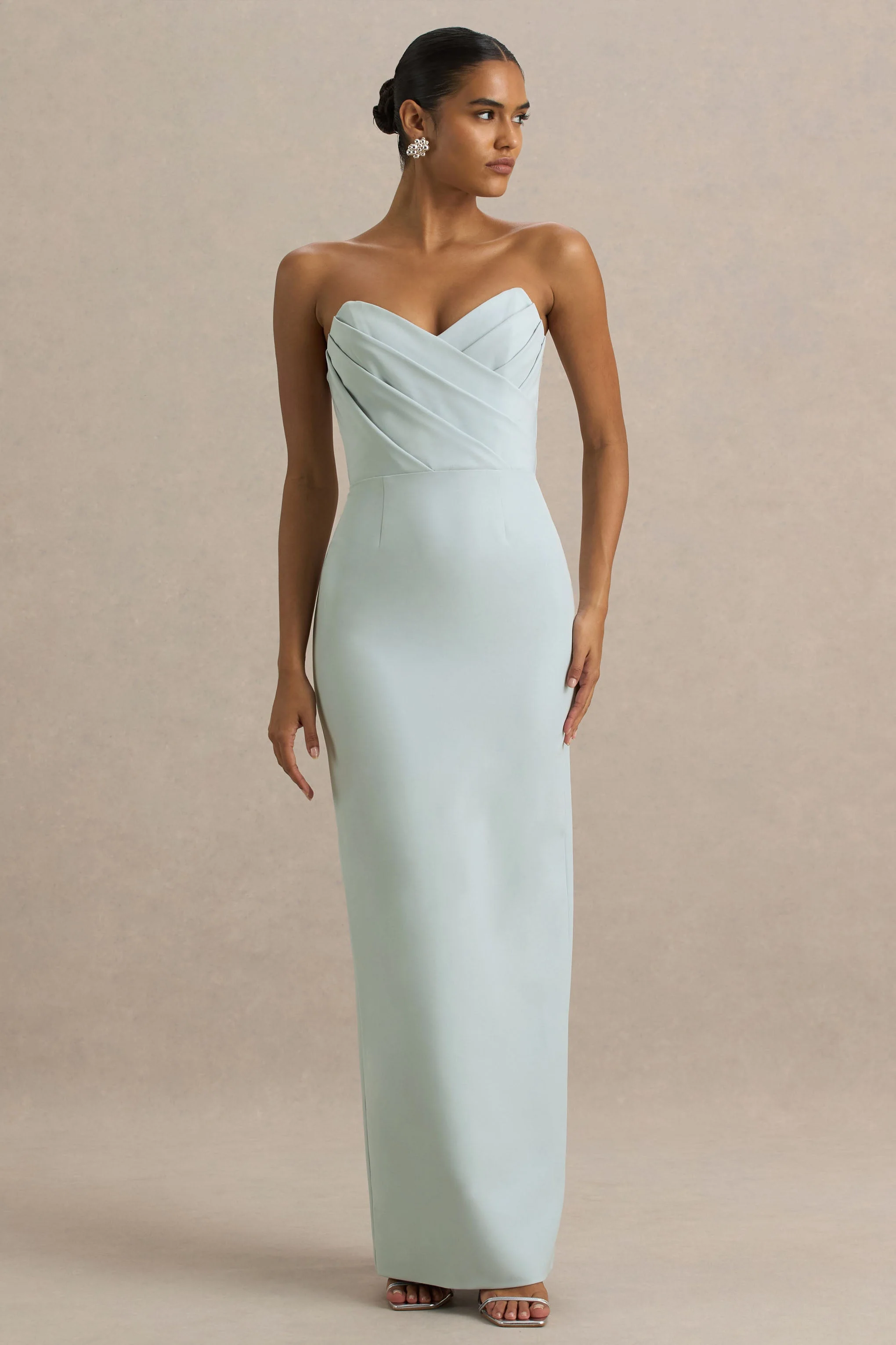 Fierce | Puderblaues asymmetrisches Maxikleid mit Raffung - Image 4