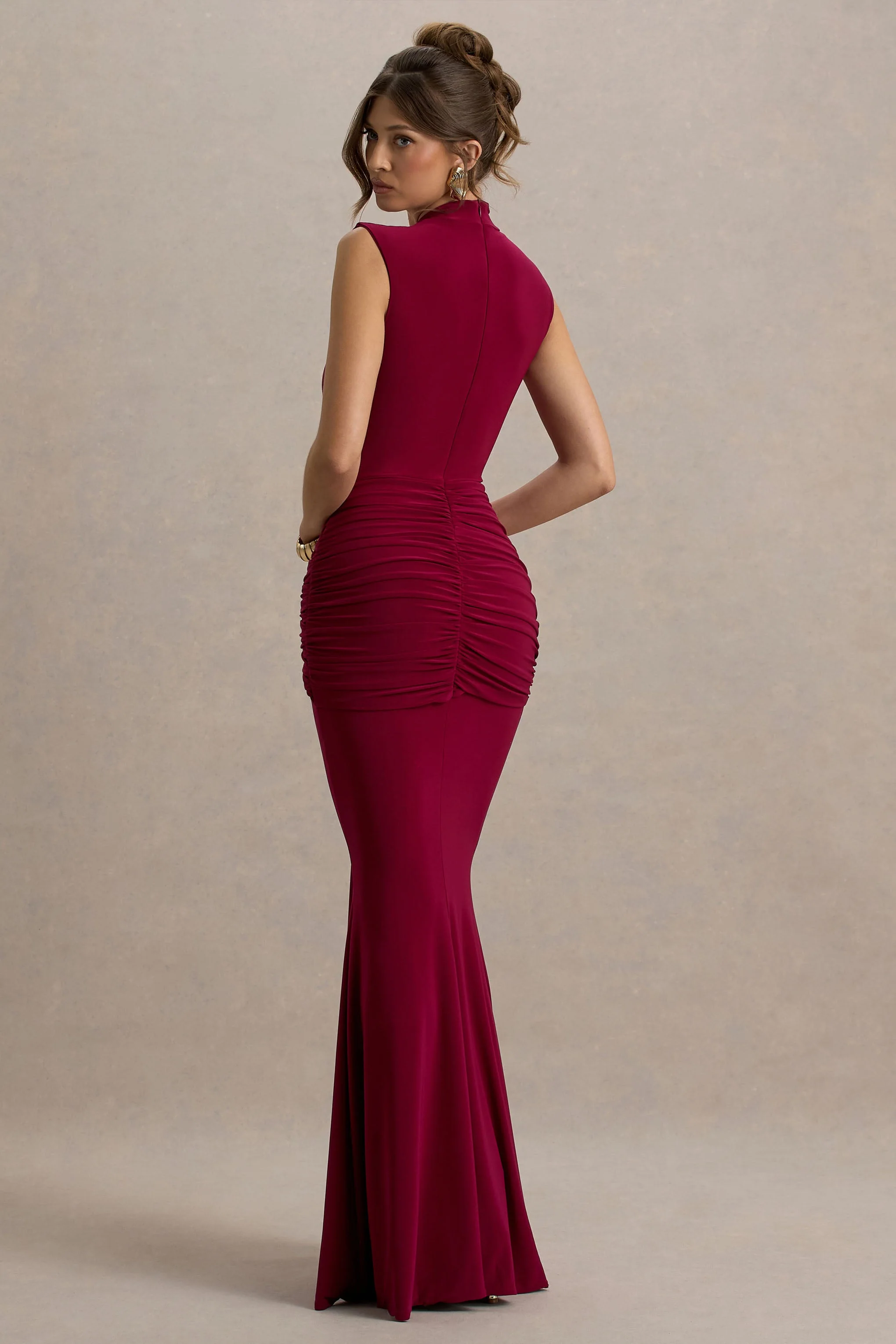 Graziana | Burgunderrotes Maxikleid mit hohem Kragen und Drapierung - Image 2