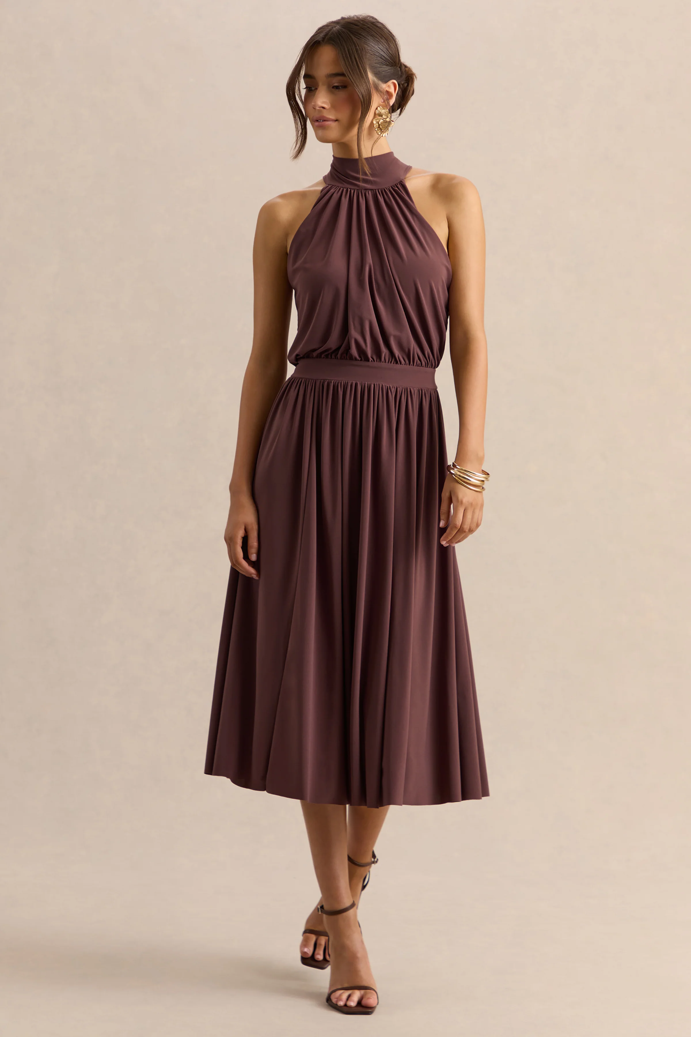 Hedira | Braunes Midikleid mit hohem Ausschnitt - Image 4