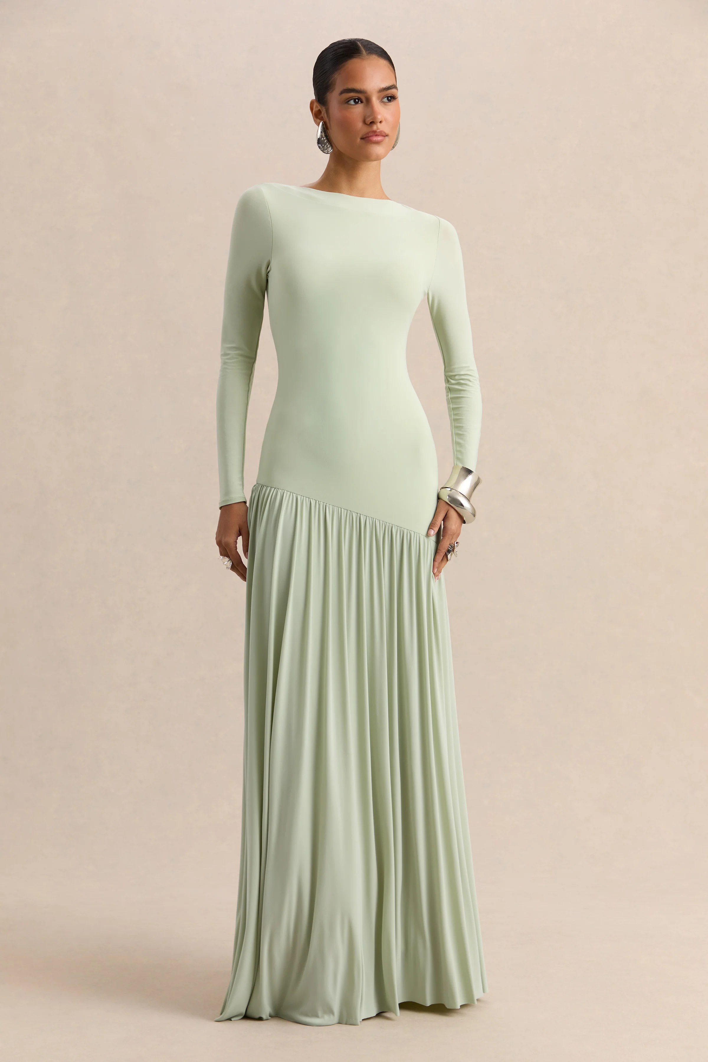 Jasira | Minzgrünes Maxikleid mit Rundhalsausschnitt und asymmetrischer Taille - Image 4