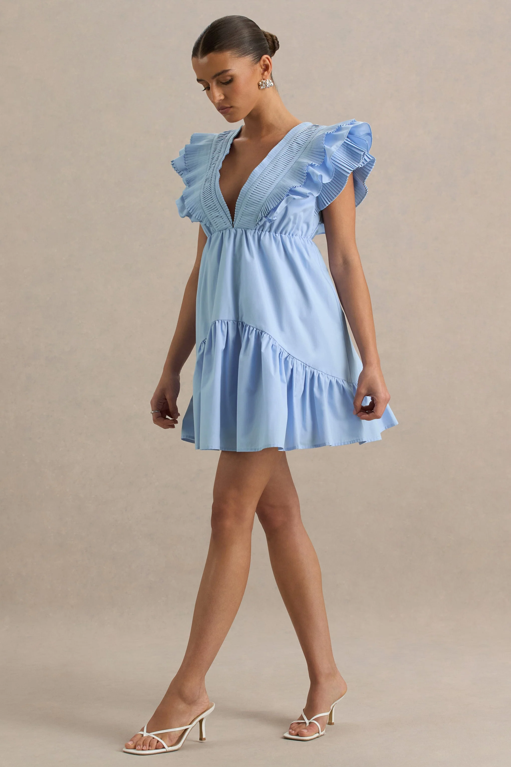 Judie | Blaues Popeline-Minikleid mit V-Ausschnitt und Rüschen - Image 5