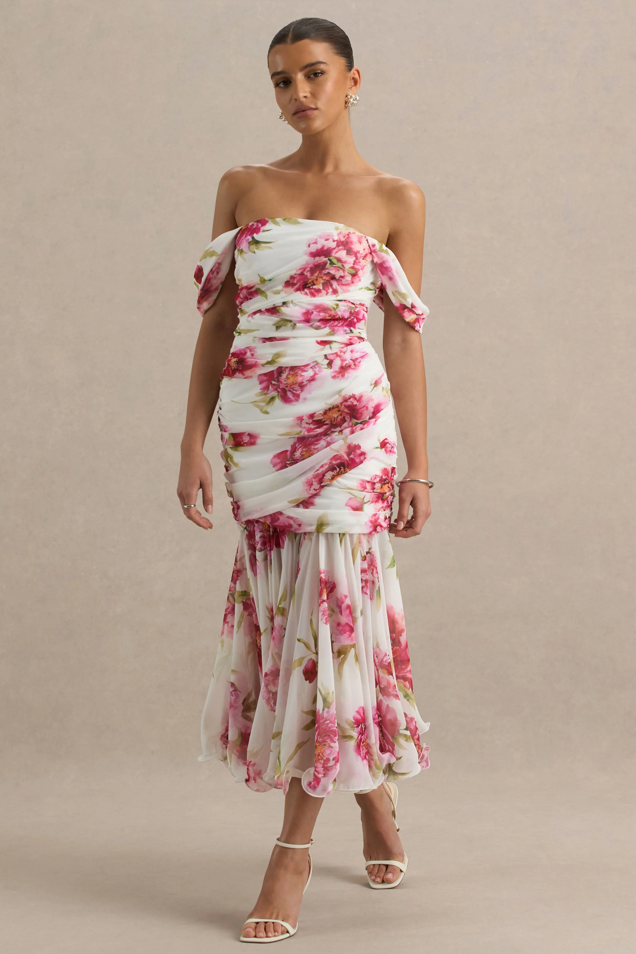 Madelyn | Cremefarbenes Maxikleid mit Blumenmuster, Bardot-Ausschnitt und kurzen Ärmeln - Image 4
