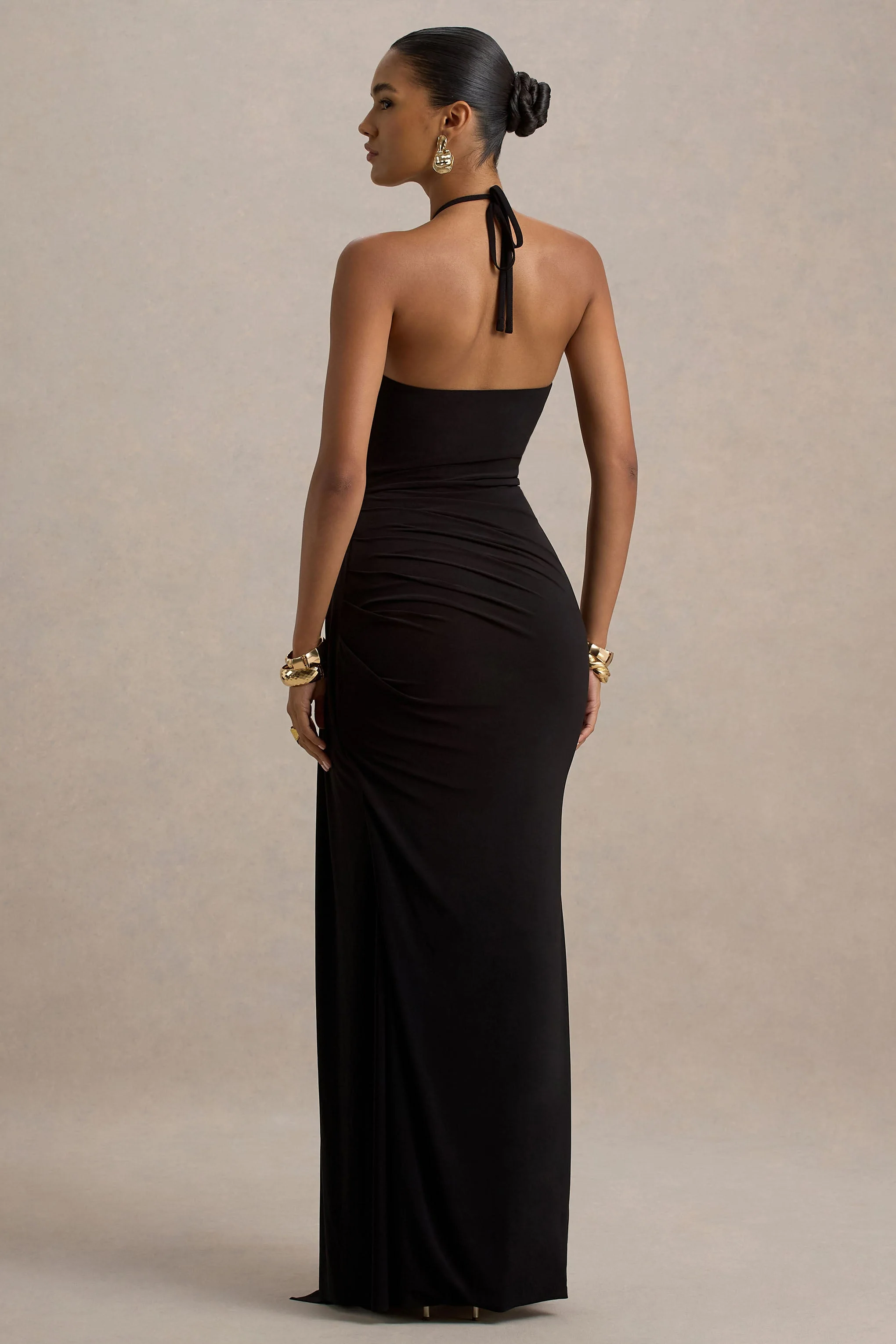 Mohito | Schwarzes Maxikleid mit Halterneck, Cut-Outs und Schlitz - Image 3