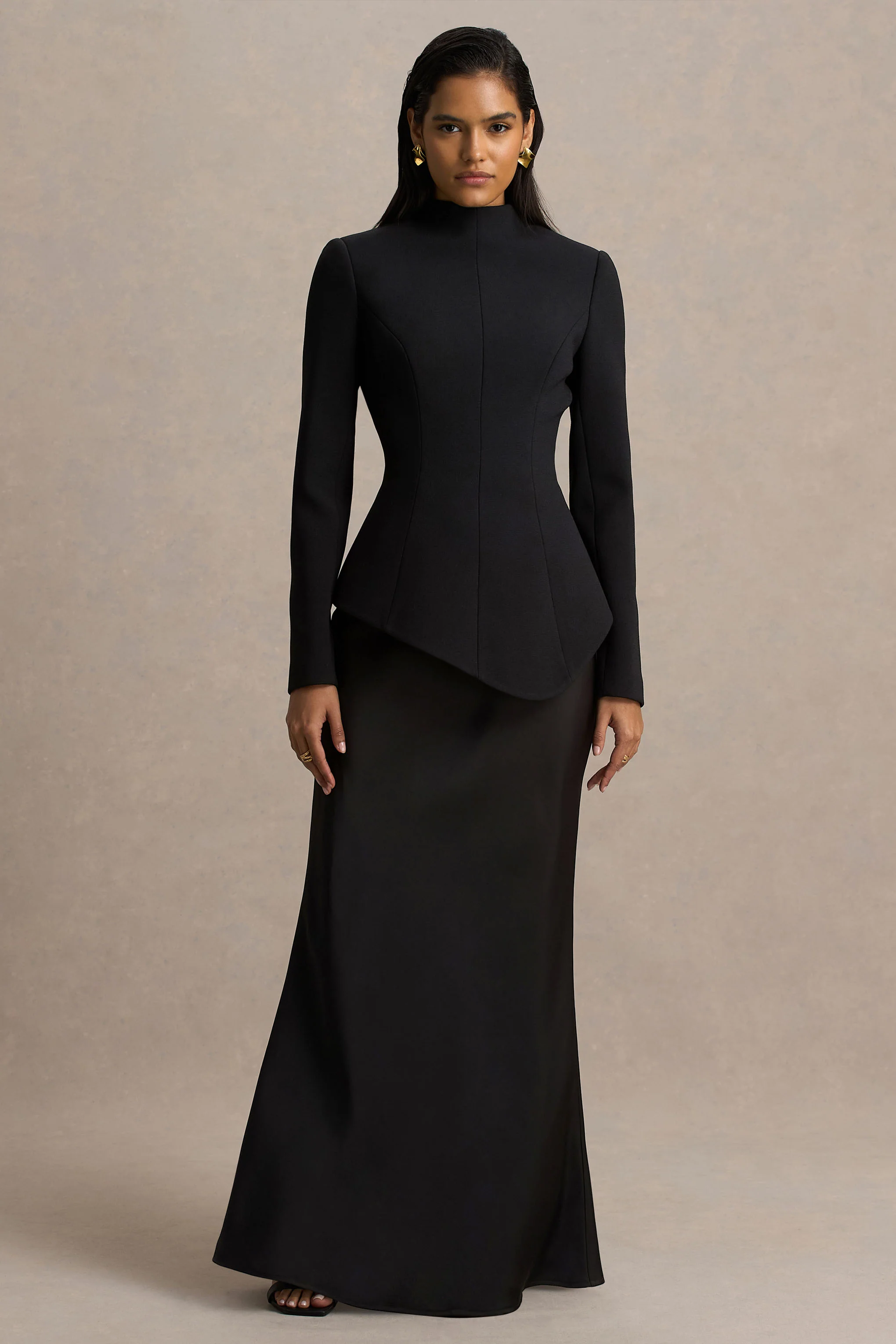 Pepita | Schwarzes Maxikleid mit hohem Ausschnitt, Drop-Waist und Satinrock - Image 4