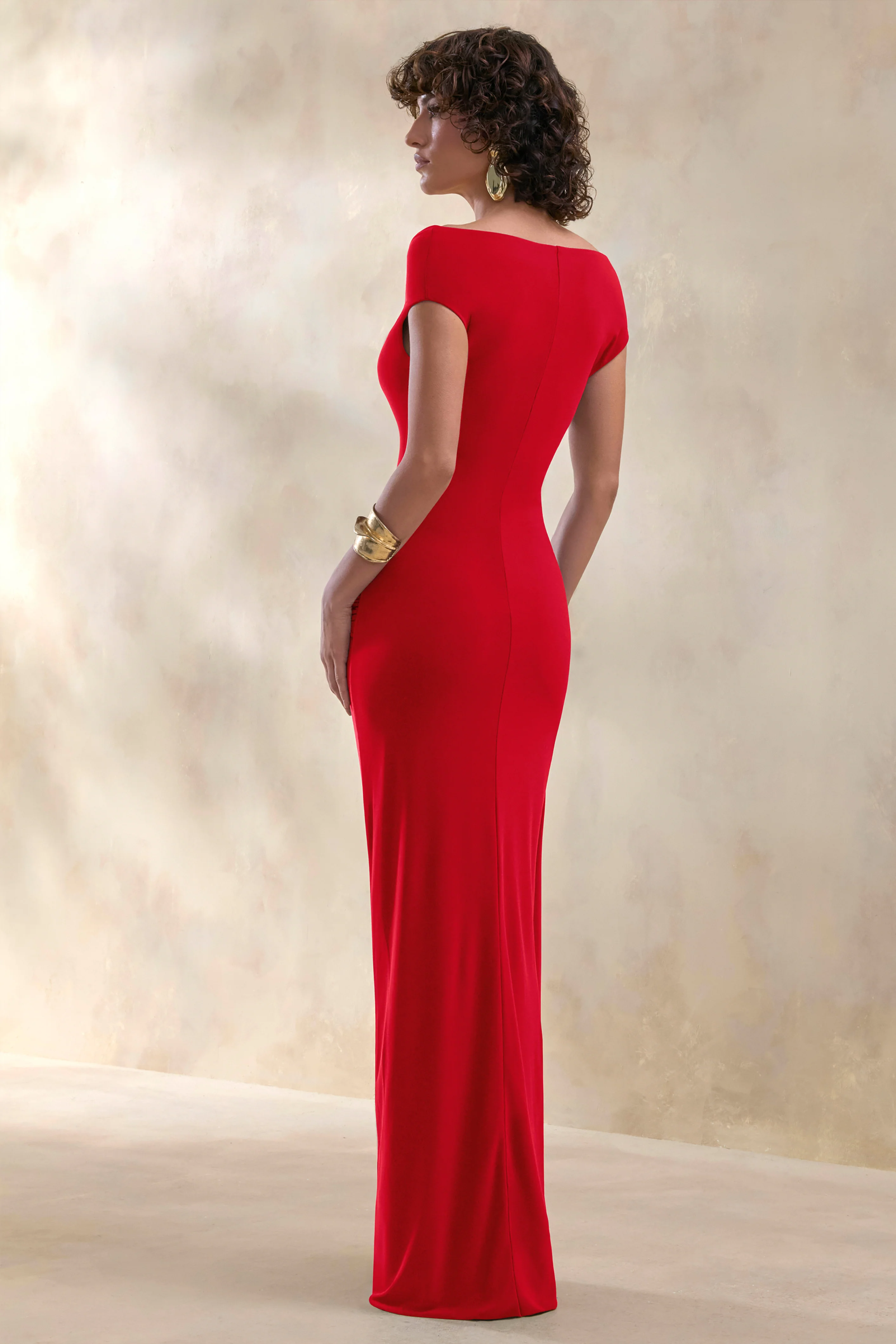 Petronia | Rotes Maxikleid mit V-Ausschnitt und Wickel-Detail - Image 2