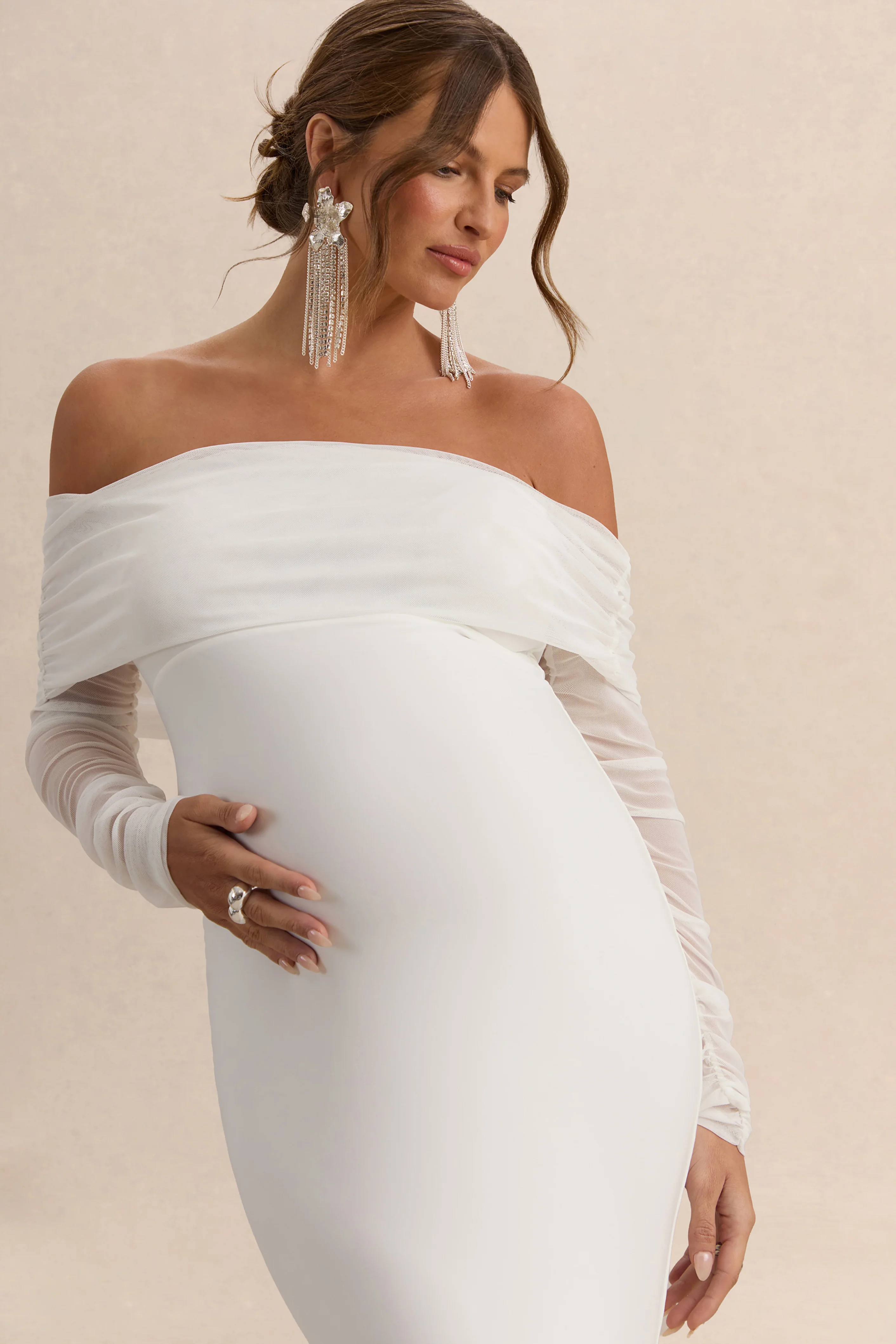 Pretty Perfect | Weißes Umstands-Maxikleid mit Raffungen - Image 3