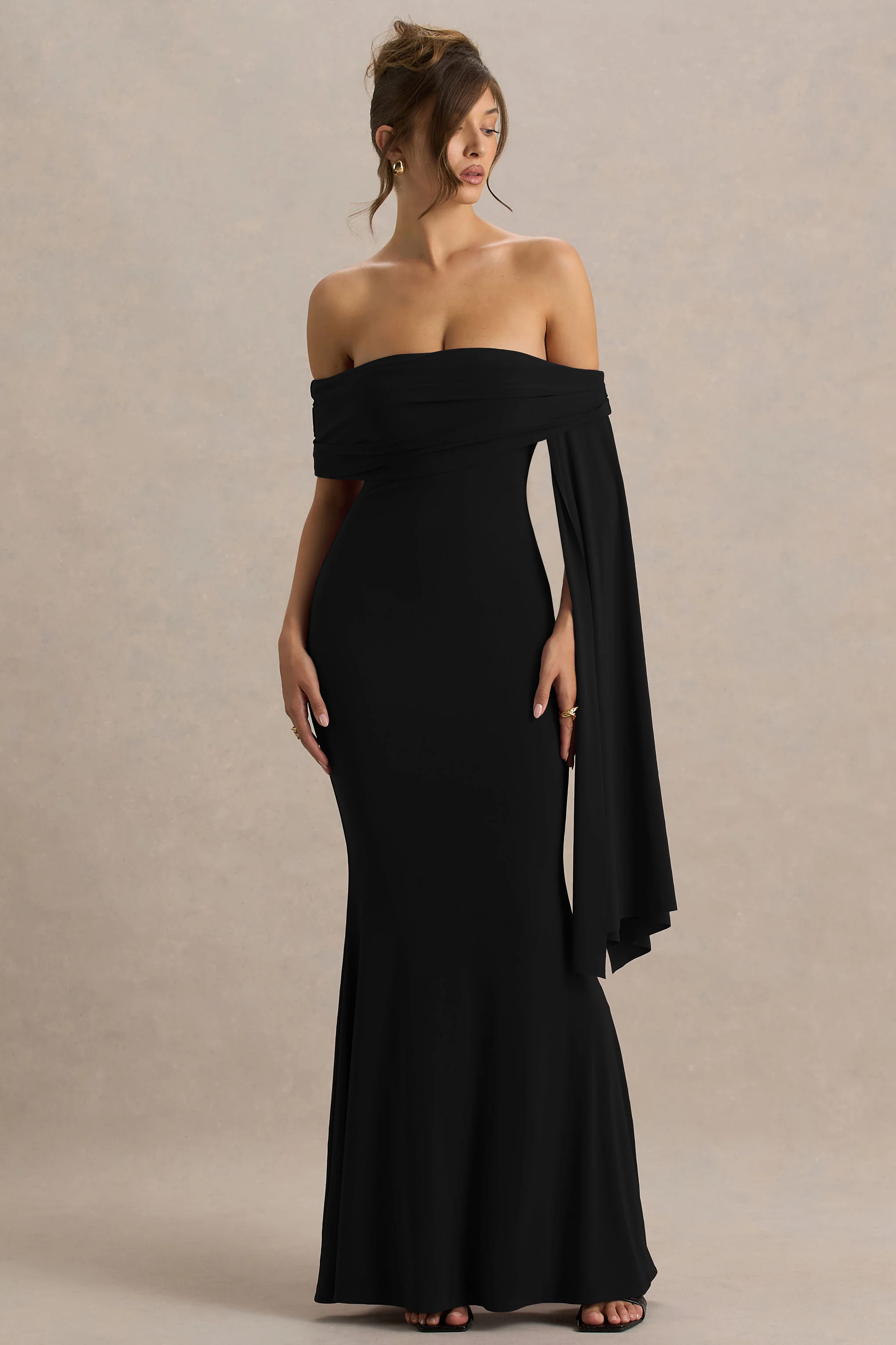 Saffina | Schwarzes Maxikleid mit Bardot-Ausschnitt und Schaldetail - Image 5