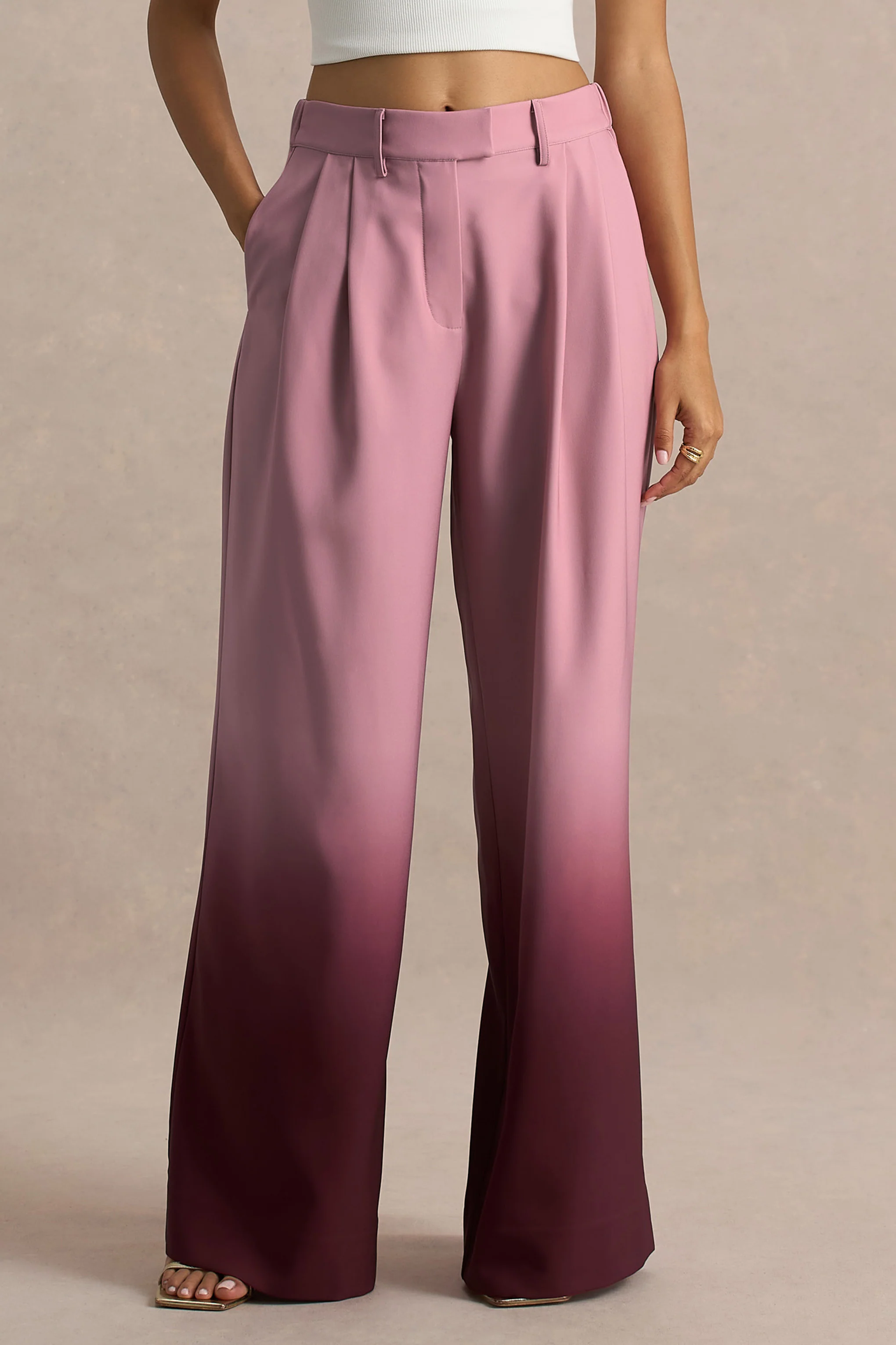 Safia | Satinhose im Kirsch-Ombre mit weitem Bein - Image 3