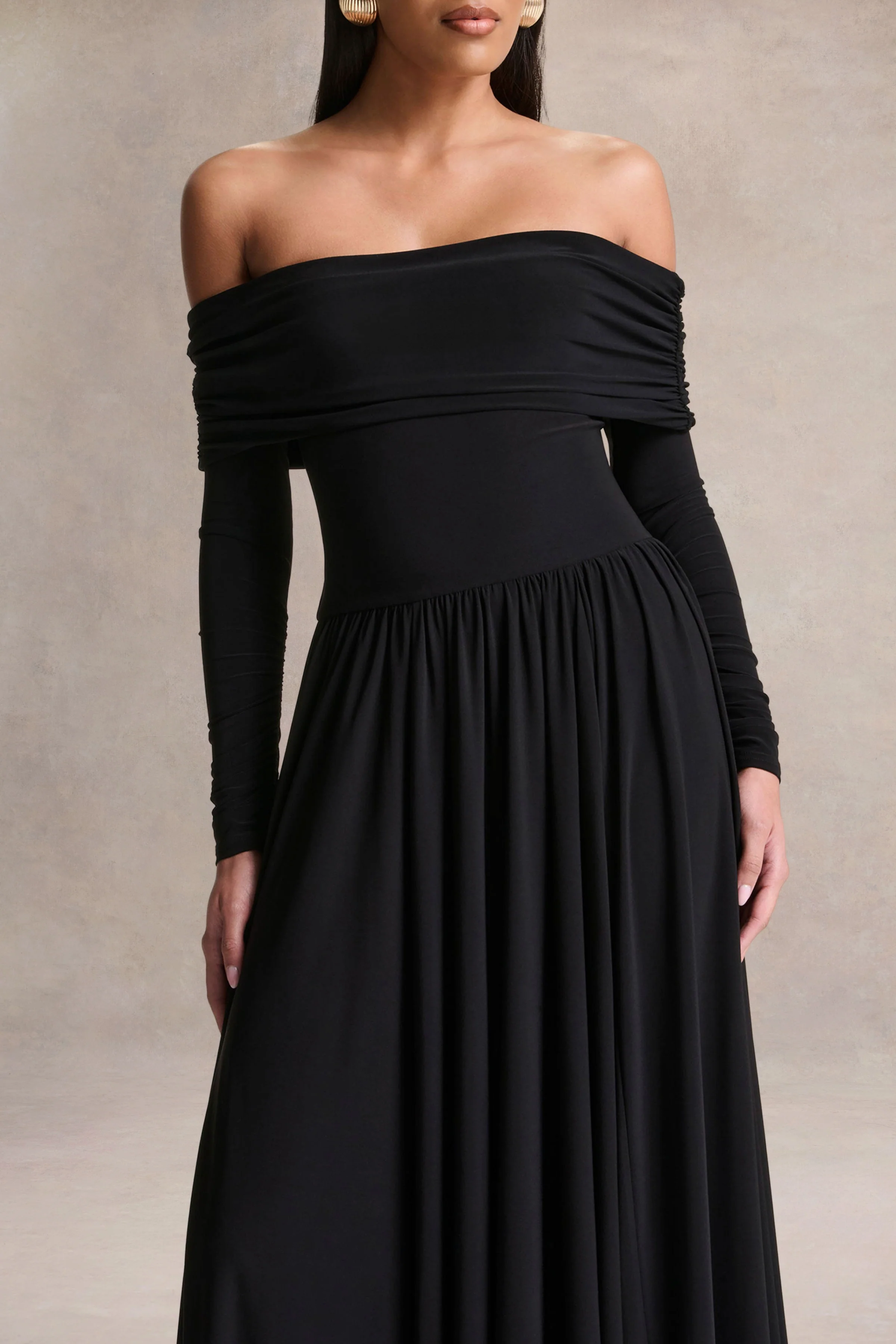 Saskia | Schwarzes Maxikleid mit Bardot-Ausschnitt - Image 3