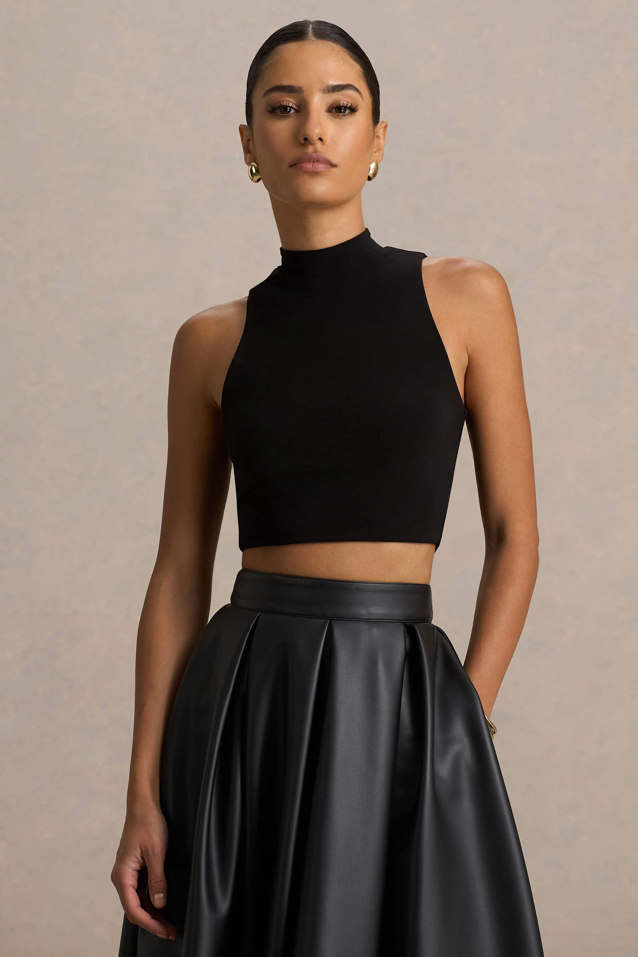 Sian | Schwarzes Crop-Top mit hohem Kragen - Image 4