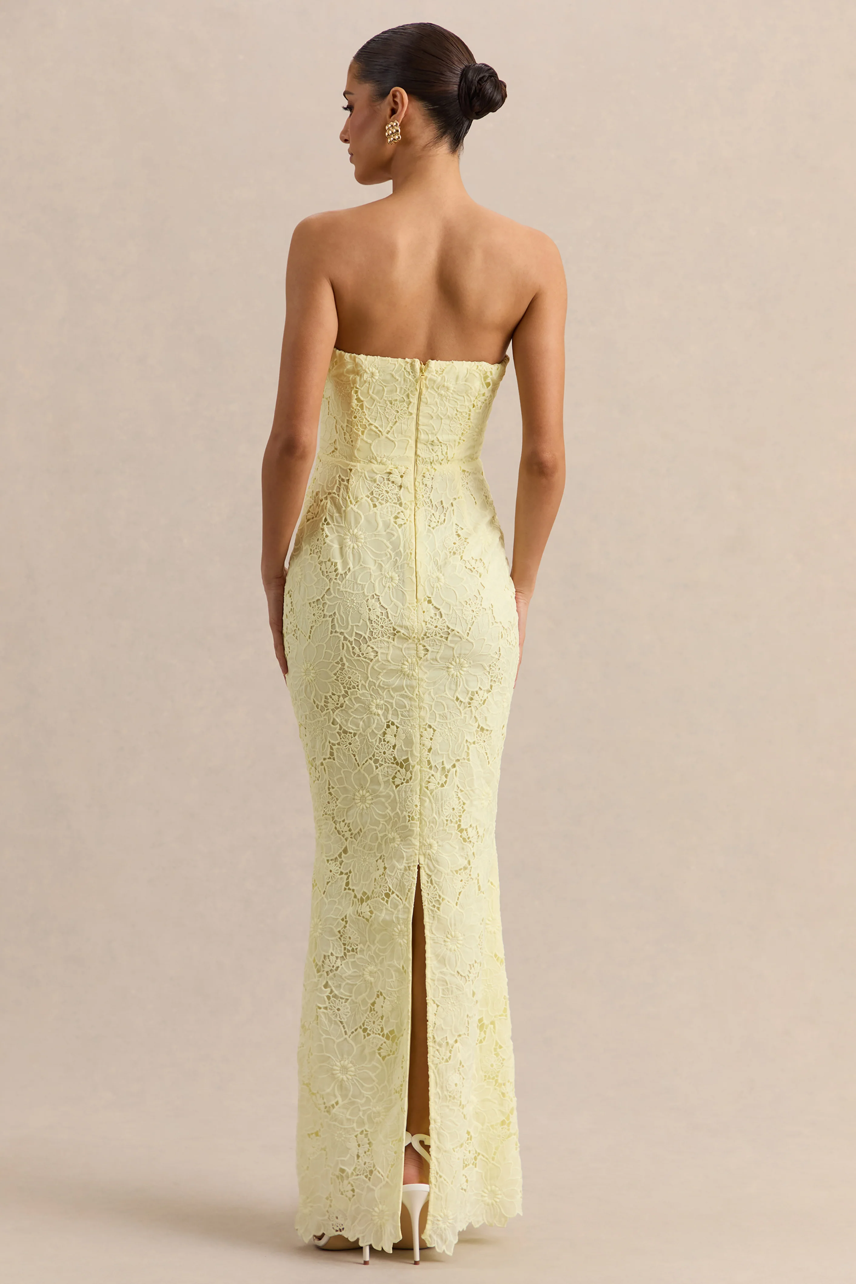 Suzie | Zitrongelbes Bandeau-Maxikleid aus Spitze - Image 2