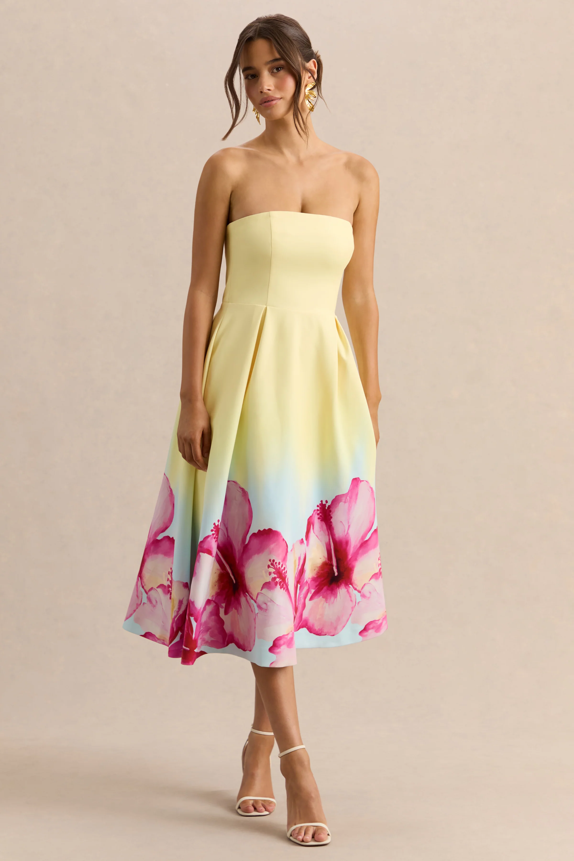 Zoya | Gelbes Midikleid mit Ombre Effekt, Lilienprint und Bandeau Ausschnitt - Image 5